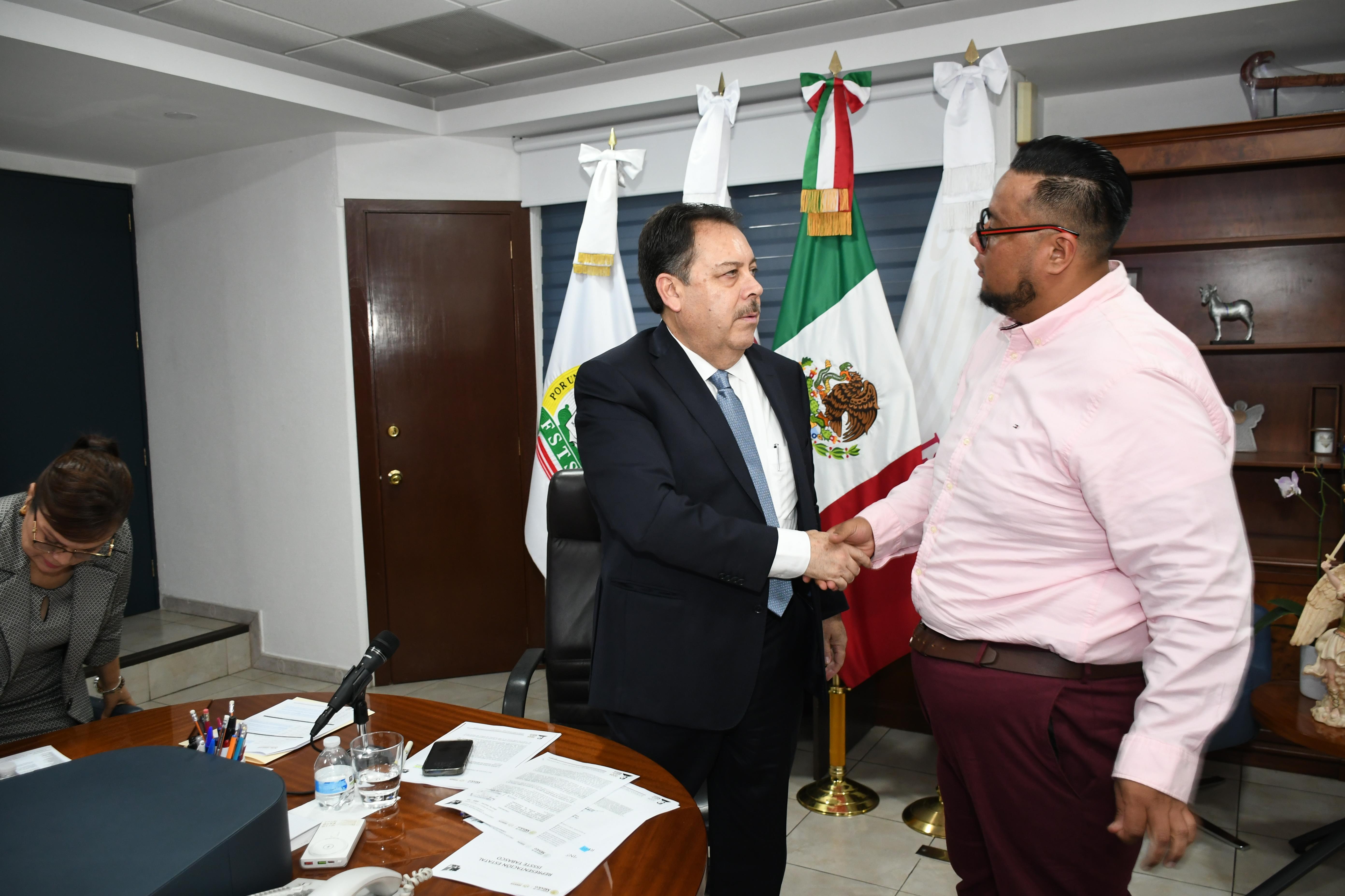 Reunión Lic. Mario Alberto Arellano Álvarez Secretario de Control de Gestión 